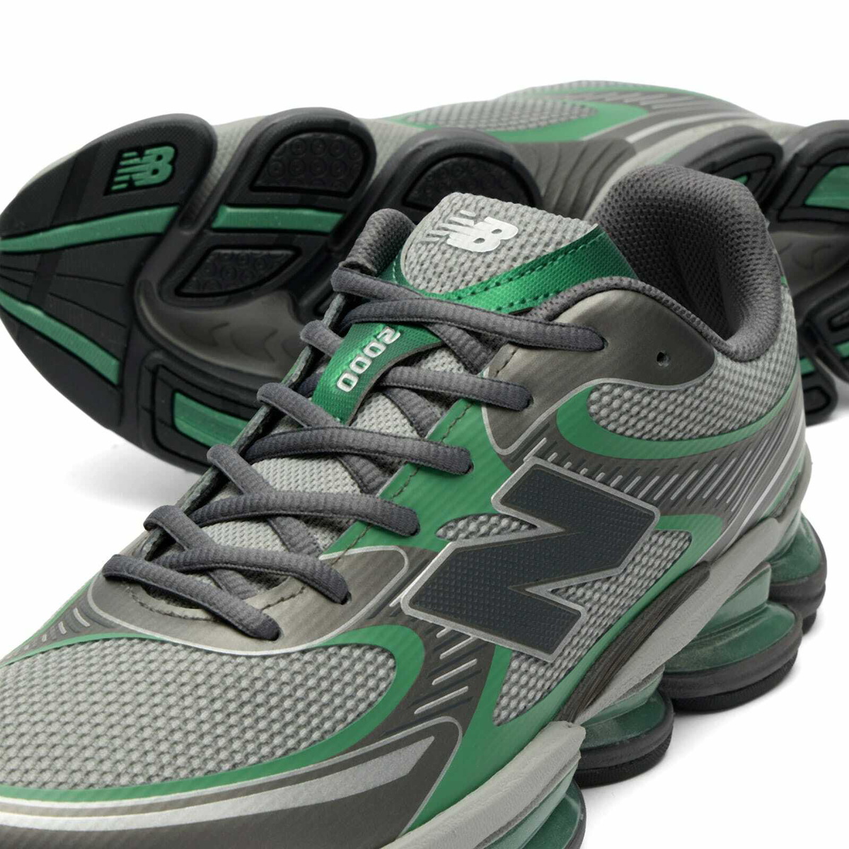 New Balance 2000 Sneaker in Slate Grey/Outfield