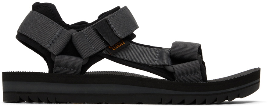teva universal trail black