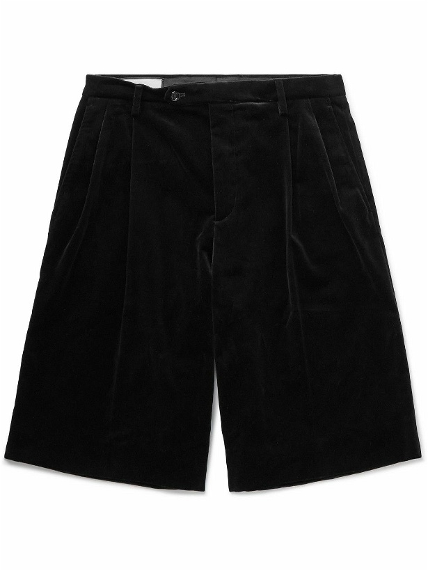 Photo: GUCCI - Wide-Leg Pleated Cotton-Blend Velvet Shorts - Black