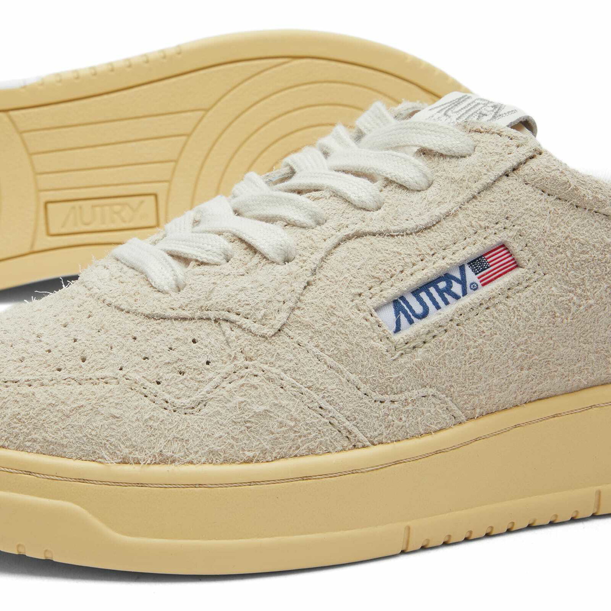 Autry Women's Medalist Low Sneakers in White