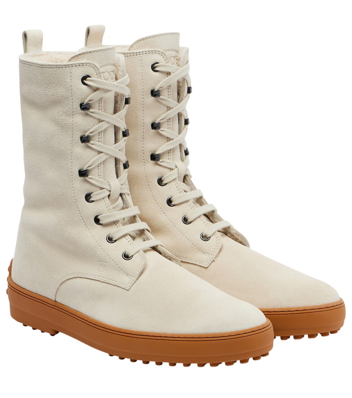 Photo: Tod's Winter Gommino suede lace-up boots