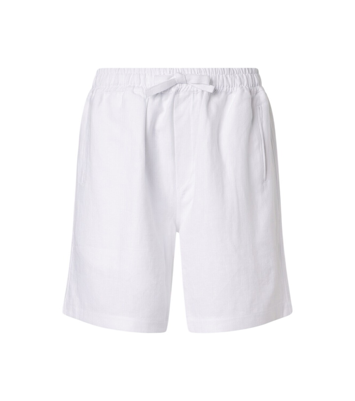 Photo: Saman Amel Linen shorts