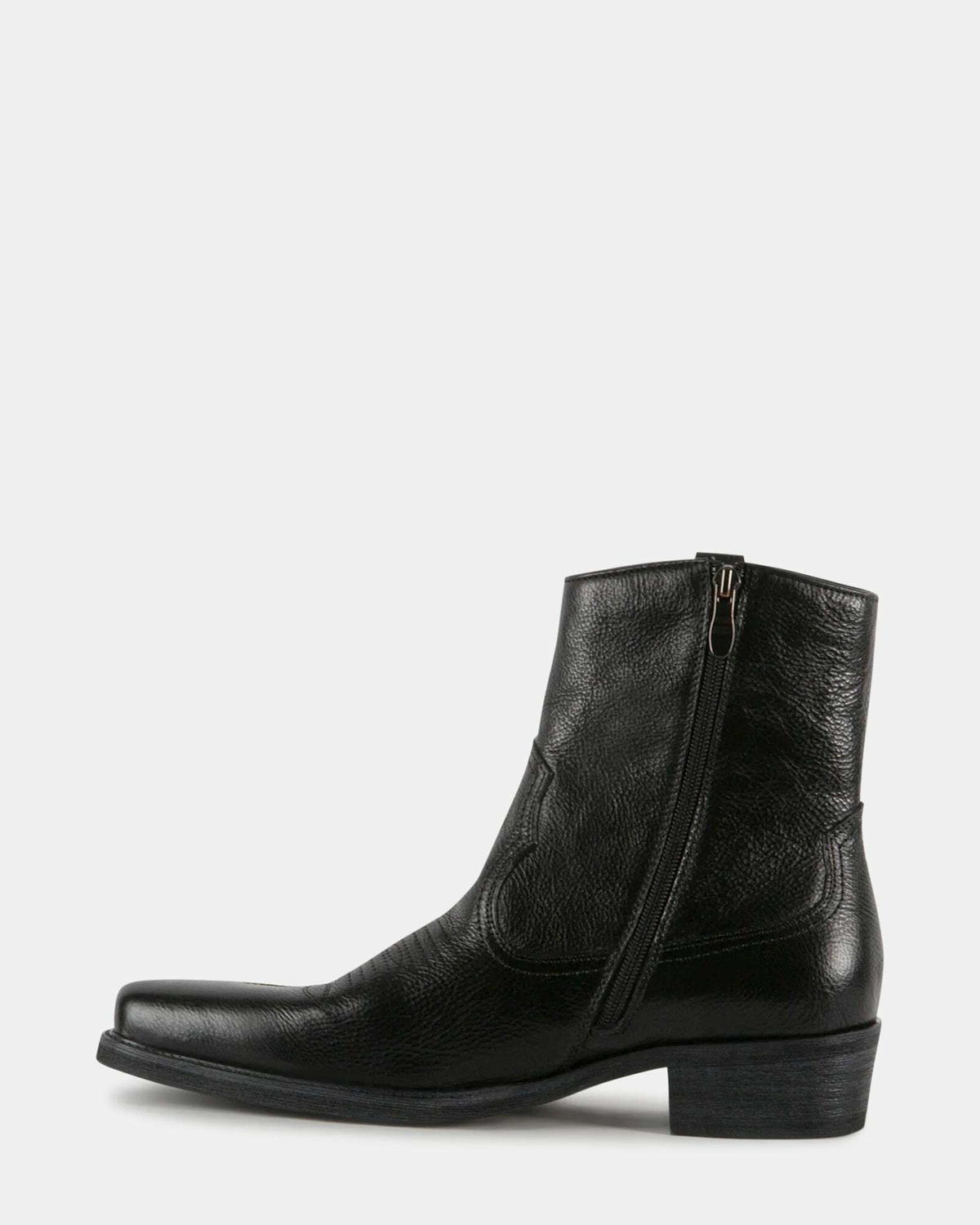 Steve Madden Stergis Boots in Black