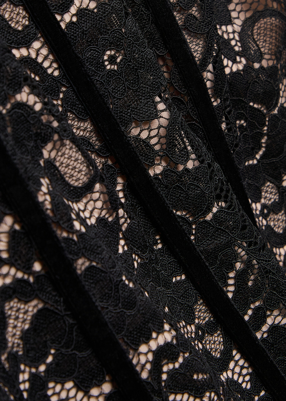 Alice + Olivia Carissa Floral-lace Maxi Dress Black