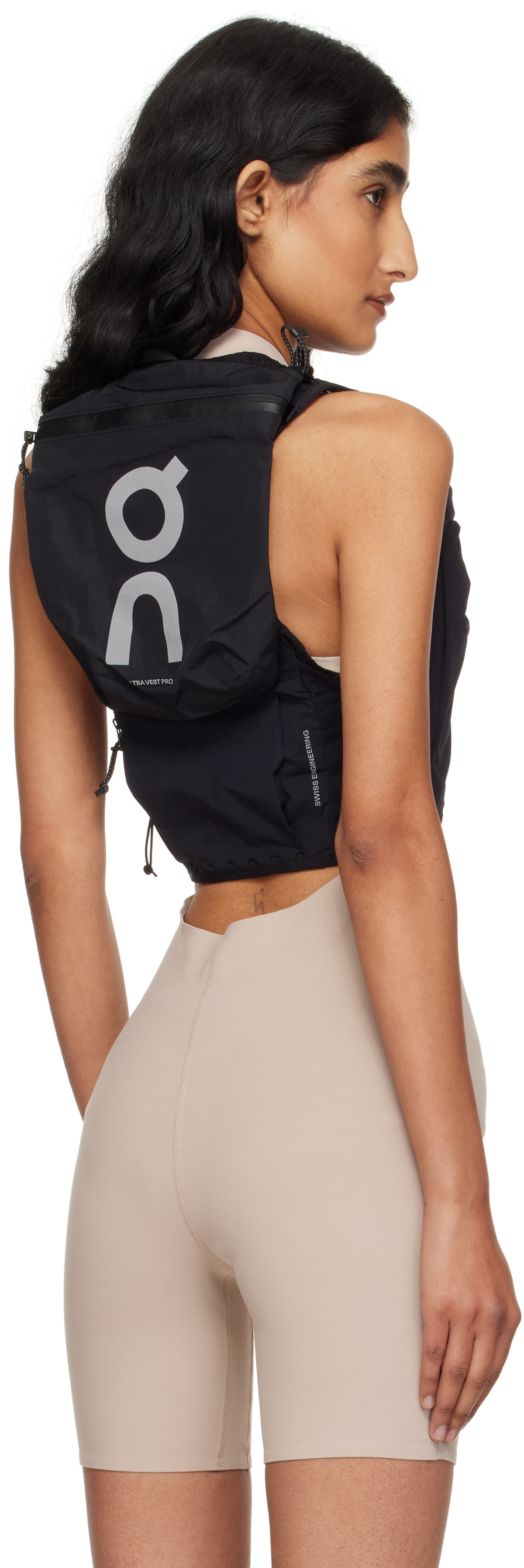 On Black Ultra Pro Vest