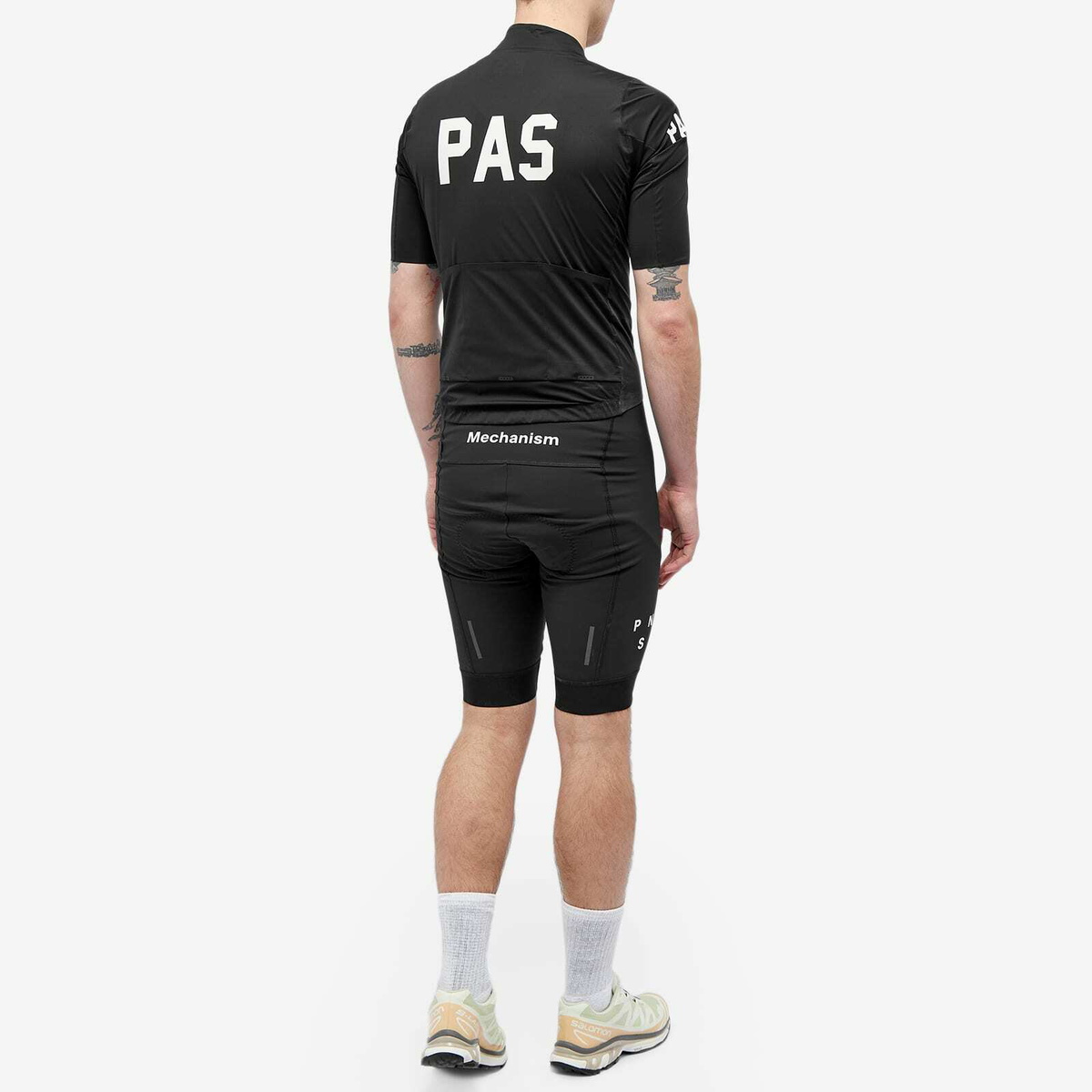 ウェア Pas Normal Studios Mechanism Rain Jersey Pas Normal Studios Men's Mechanism Pro Rain Jersey in Black