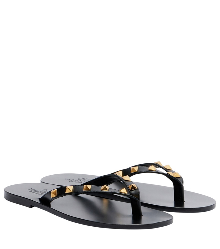 Photo: Valentino Garavani Rockstud leather thong sandals