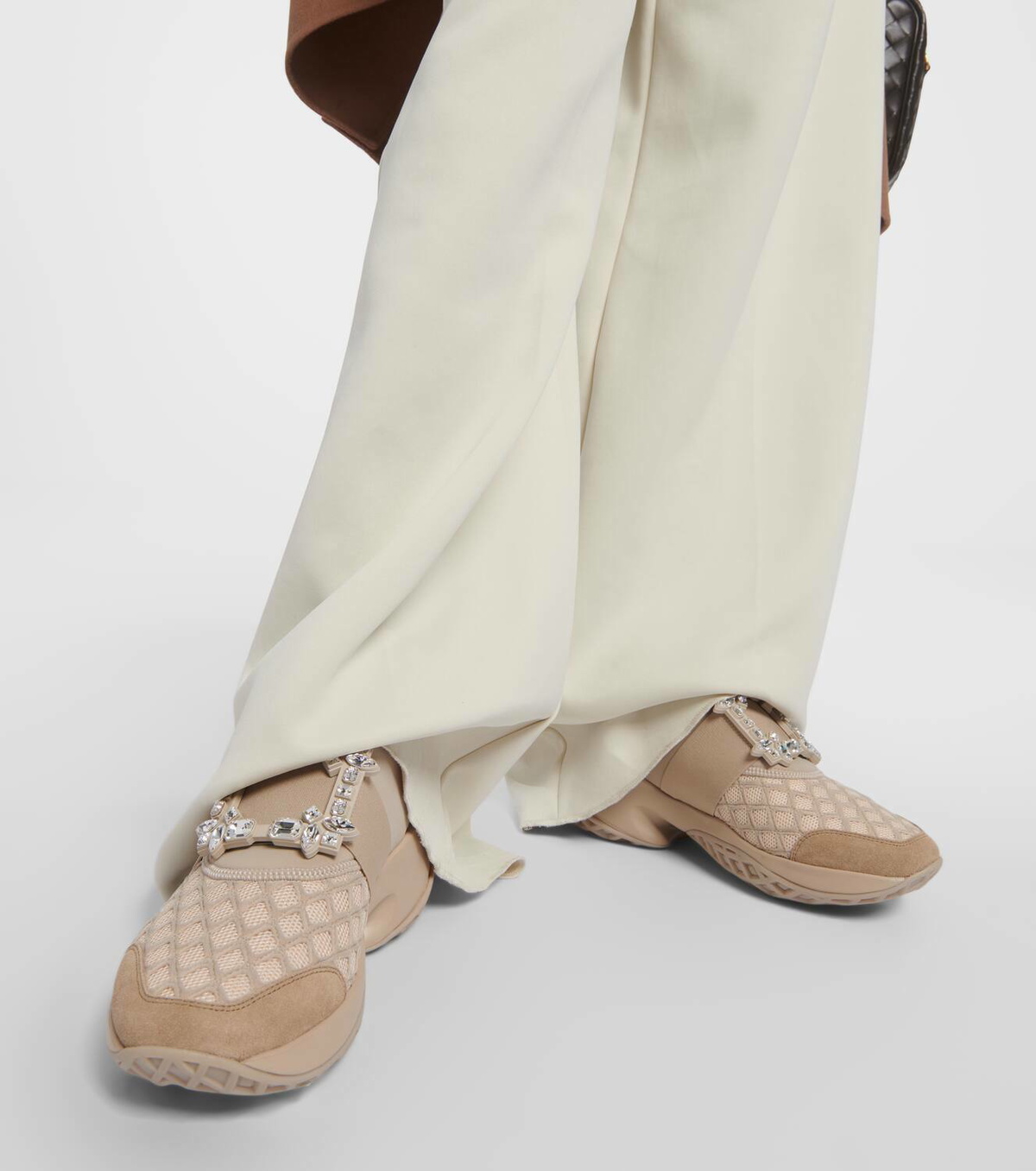 スニーカー ROGER VIVIER Viv' Run embellished sneakers ROGER VIVIER Viv Run embellished mesh and leather sneakers
