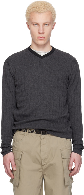 Photo: Gimaguas Gray Dante Sweater