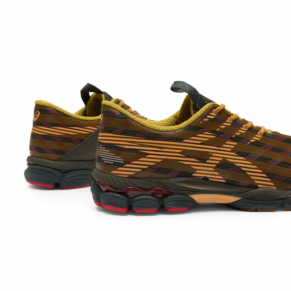 Asics Men's US8-S Gel-SJ33 Sneaker in Black Coffee/Orange Lily