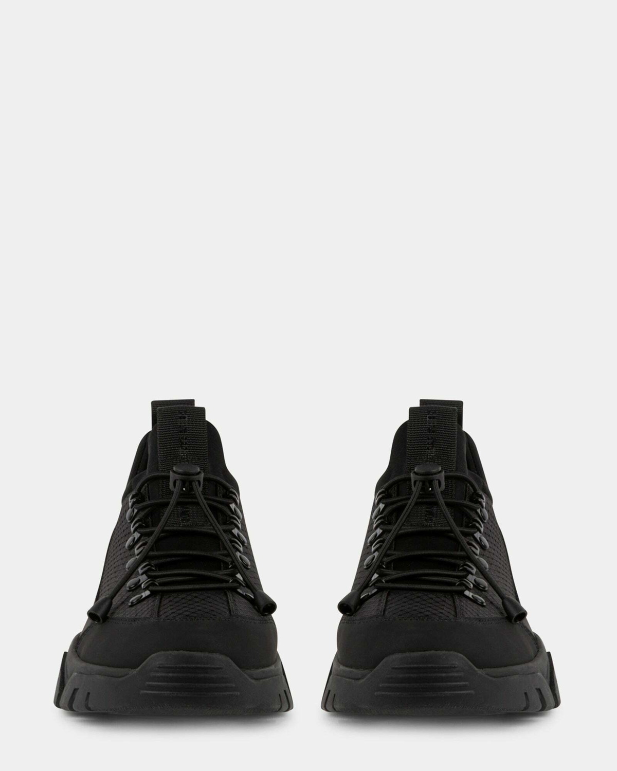 Steve Madden Kraave Casual Shoes in Black Fabric