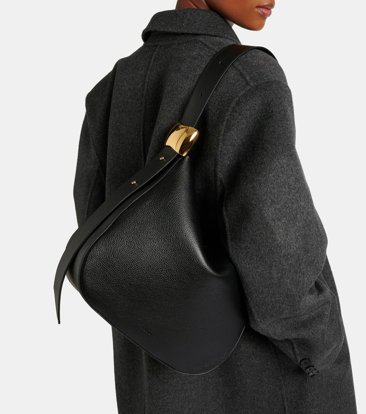 Amanu Zambia leather shoulder bag