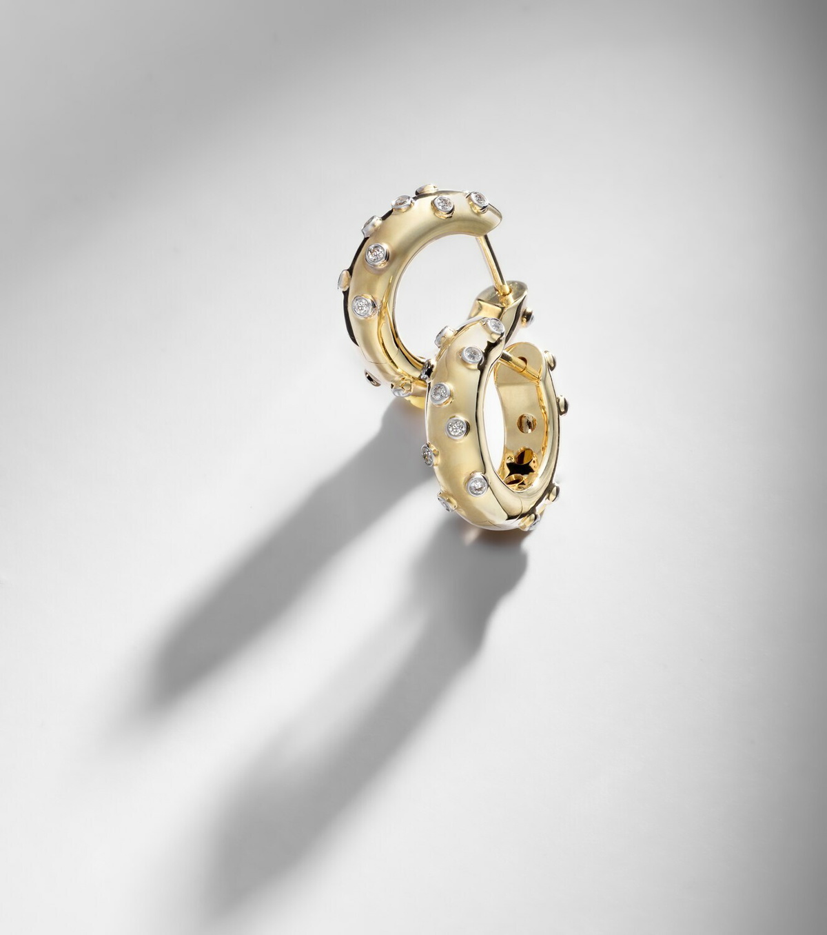 Yvonne Léon Plumetis 9kt gold hoop earrings with diamonds