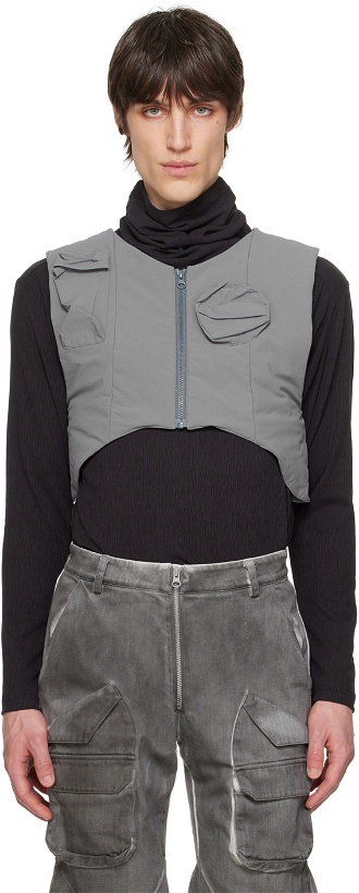 Photo: Uncertain Factor Gray Dustman Explores Vest