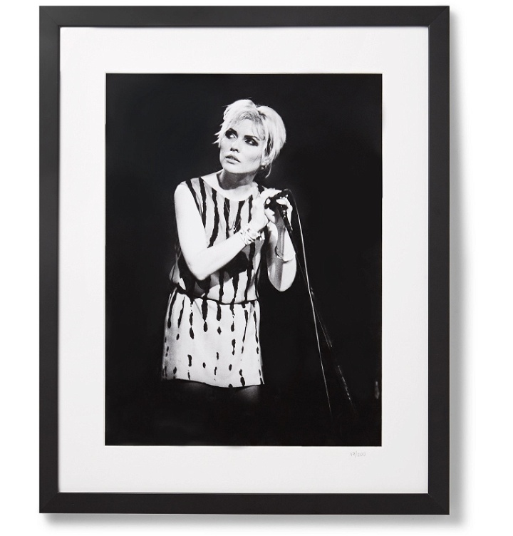 Photo: Sonic Editions - Framed 1979 Debbie Harry in Manchester Print, 17" x 21" - Black
