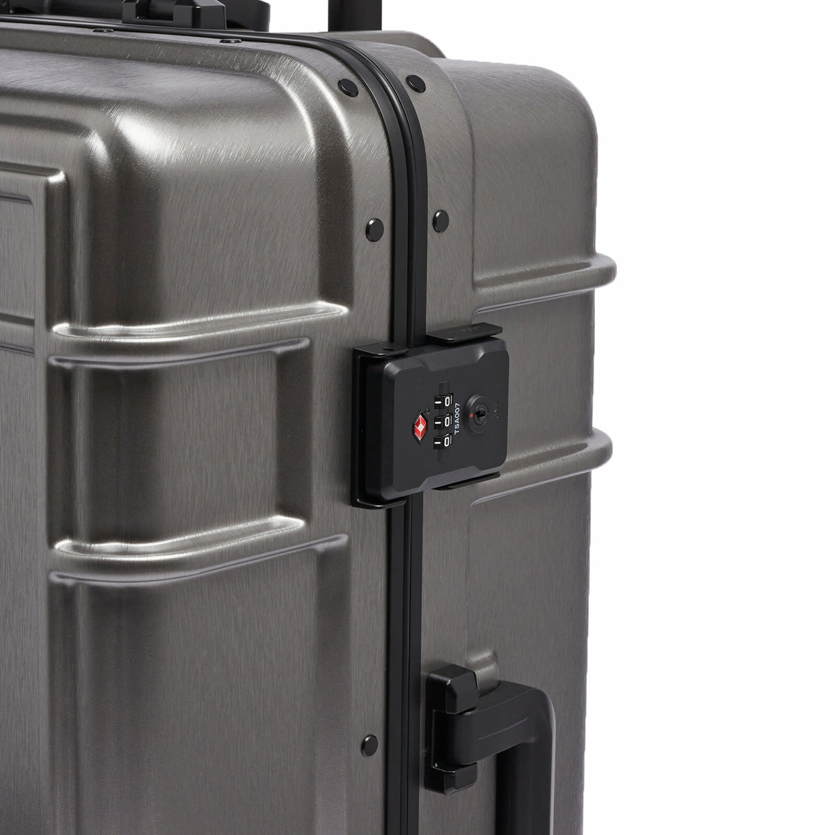 Eastpak Resist'r Luggage Case - Medium in Brushed Metal 