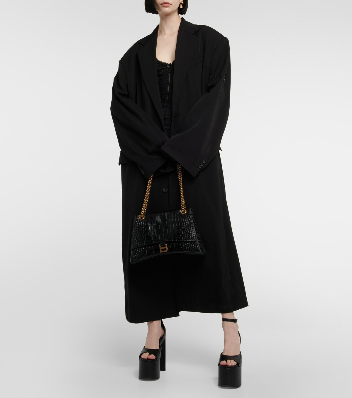 ショルダーバッグ・ポシェット BALENCIAGA Black leather Crush M shoulder bag Balenciaga Crush Medium Sling Bag | Neiman Marcus