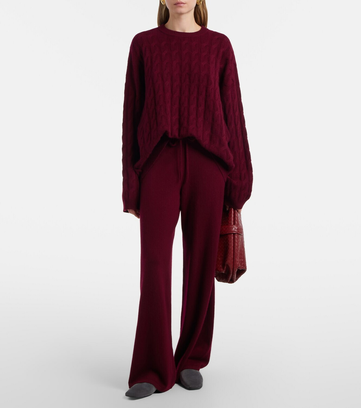 Lisa Yang Seymour cable-knit cashmere sweater