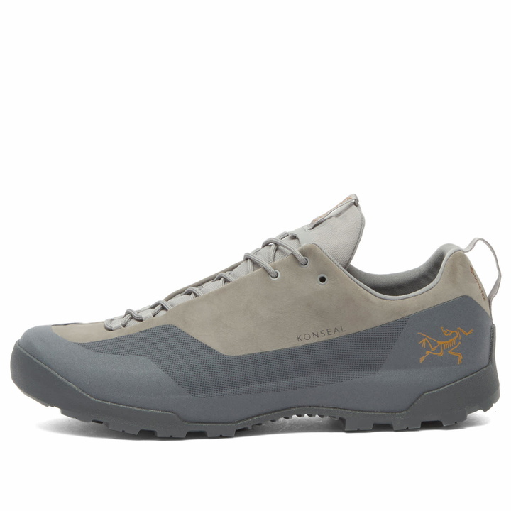Photo: Arc'teryx Men's Konseal Gore-Tex Sneakers in Void/Cloud