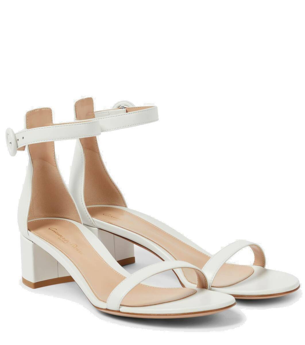 Gianvito Rossi【関税送料込】ヴェネツィア 45レザーミュール Gianvito Rossi Gaeta 45 leather sandals Gianvito Rossi