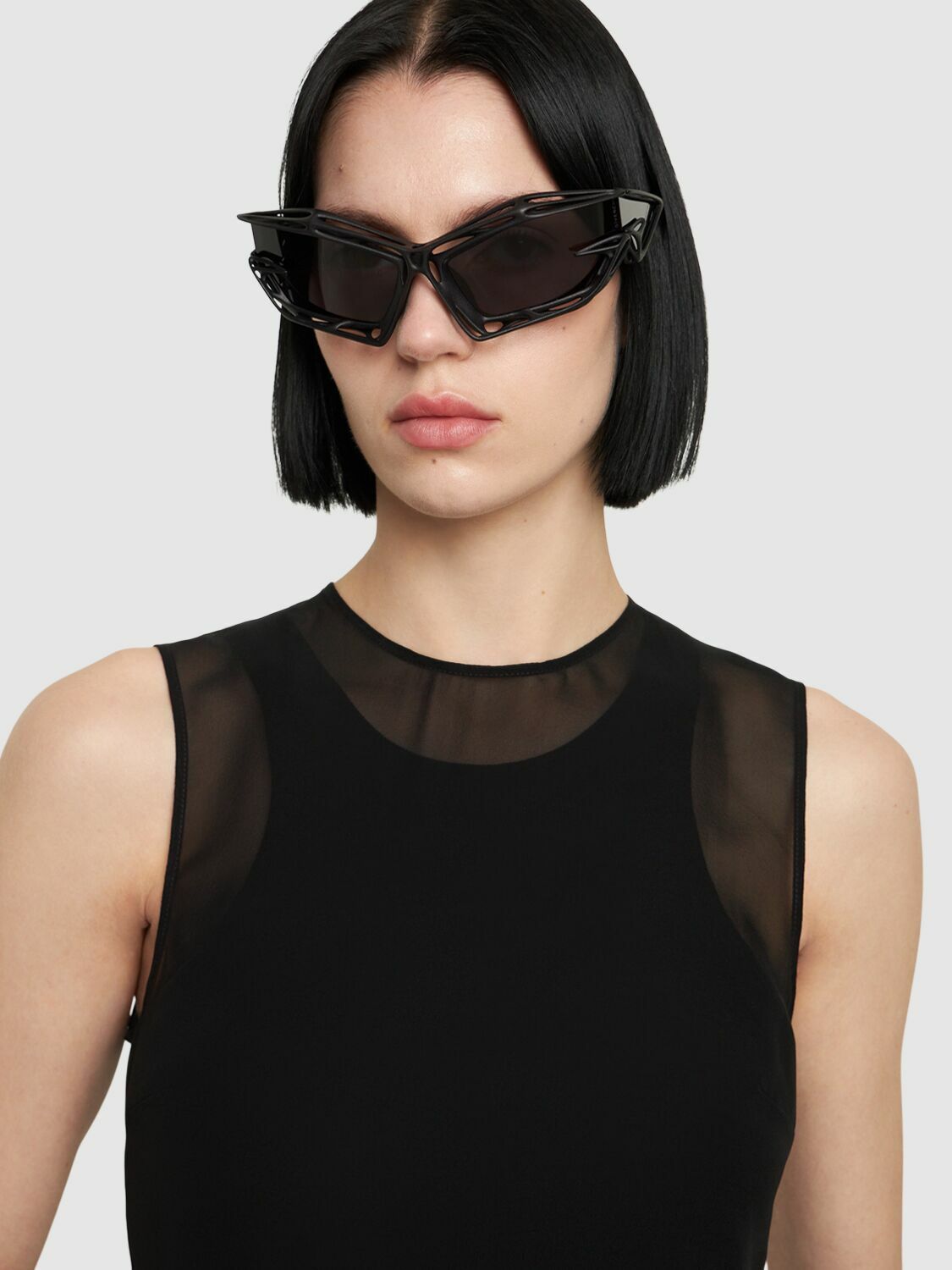 【関税込み】Givenchy ブラック Giv Cut Cage サングラス GIVENCHY Giv Cut Cage Geometric Sunglasses Givenchy
