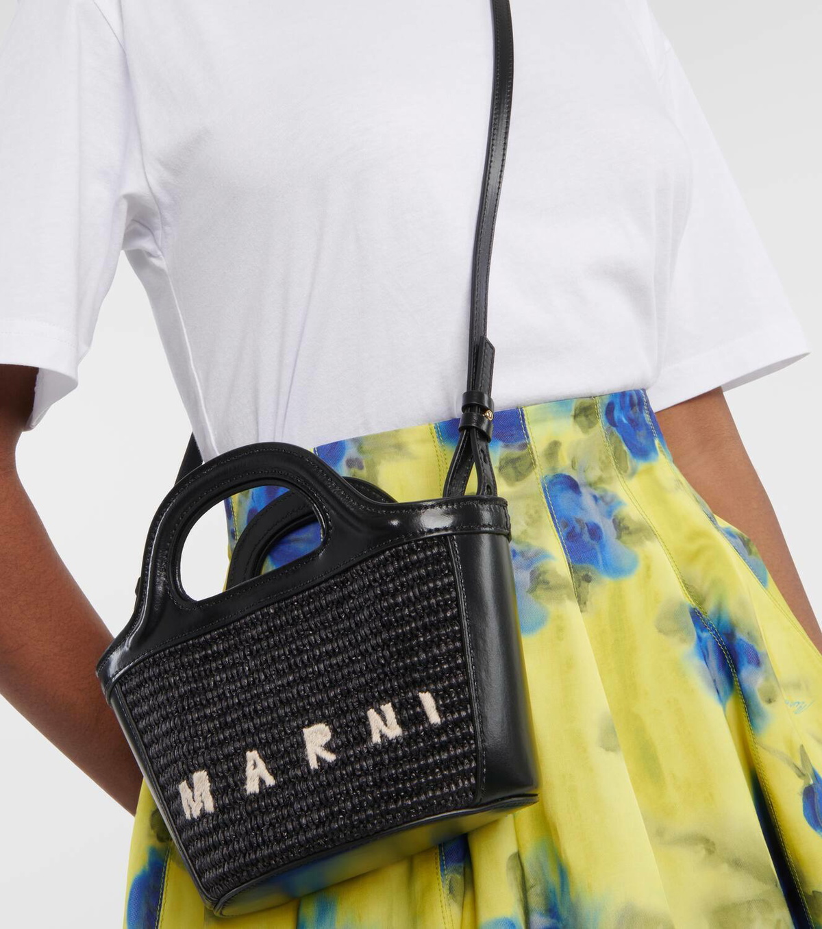 【MARNI】Micro Tropicaria Tote Bag ★送料関税込★追跡可能★ Marni Black Micro Tropicalia Tote Marni