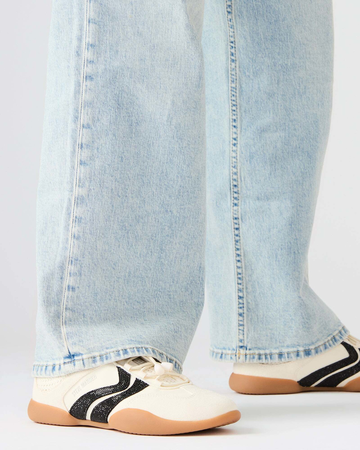 Steve Madden Reboot-R Sneakers in Natural