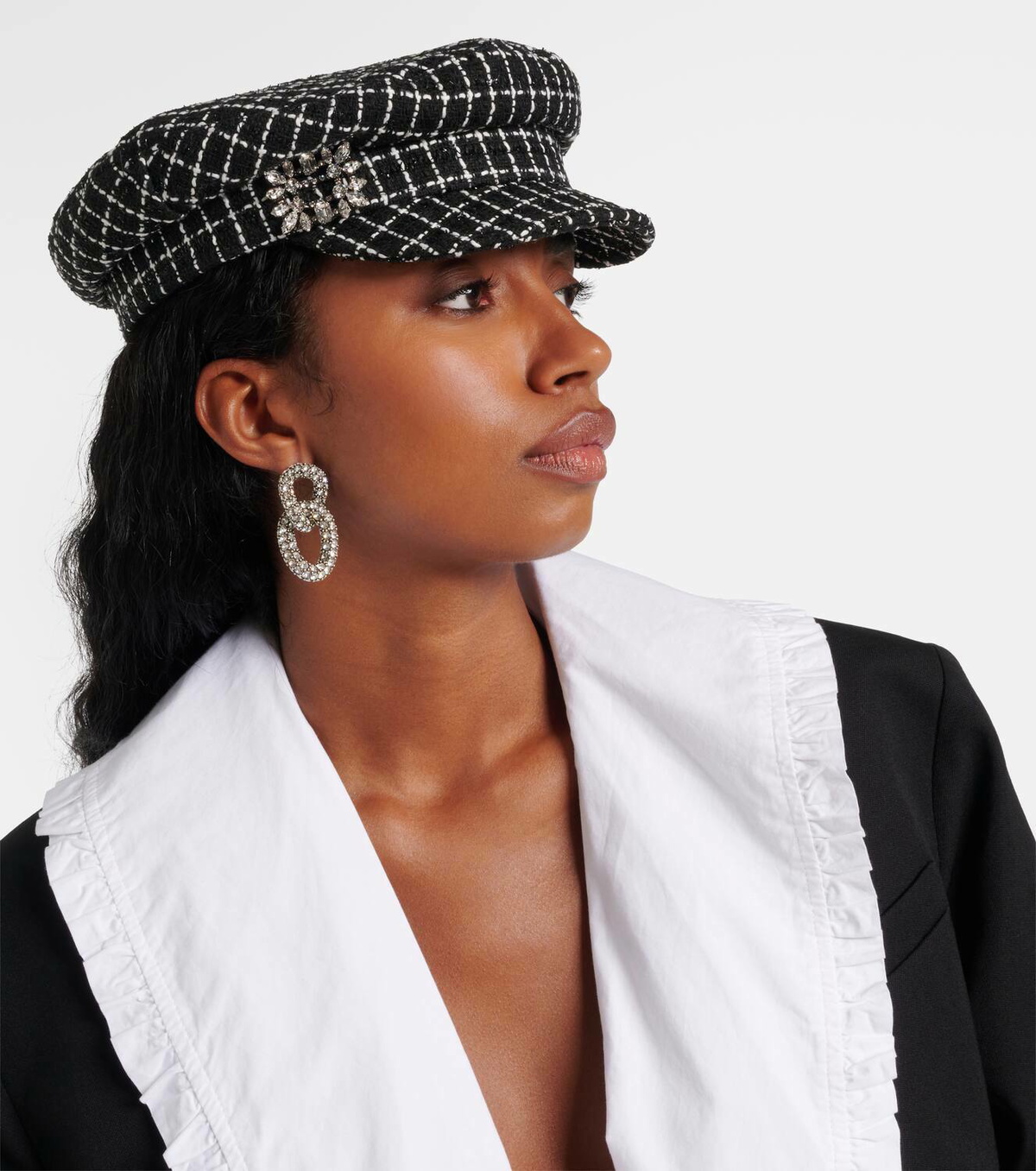 Roger Vivier Embellished newsboy cap