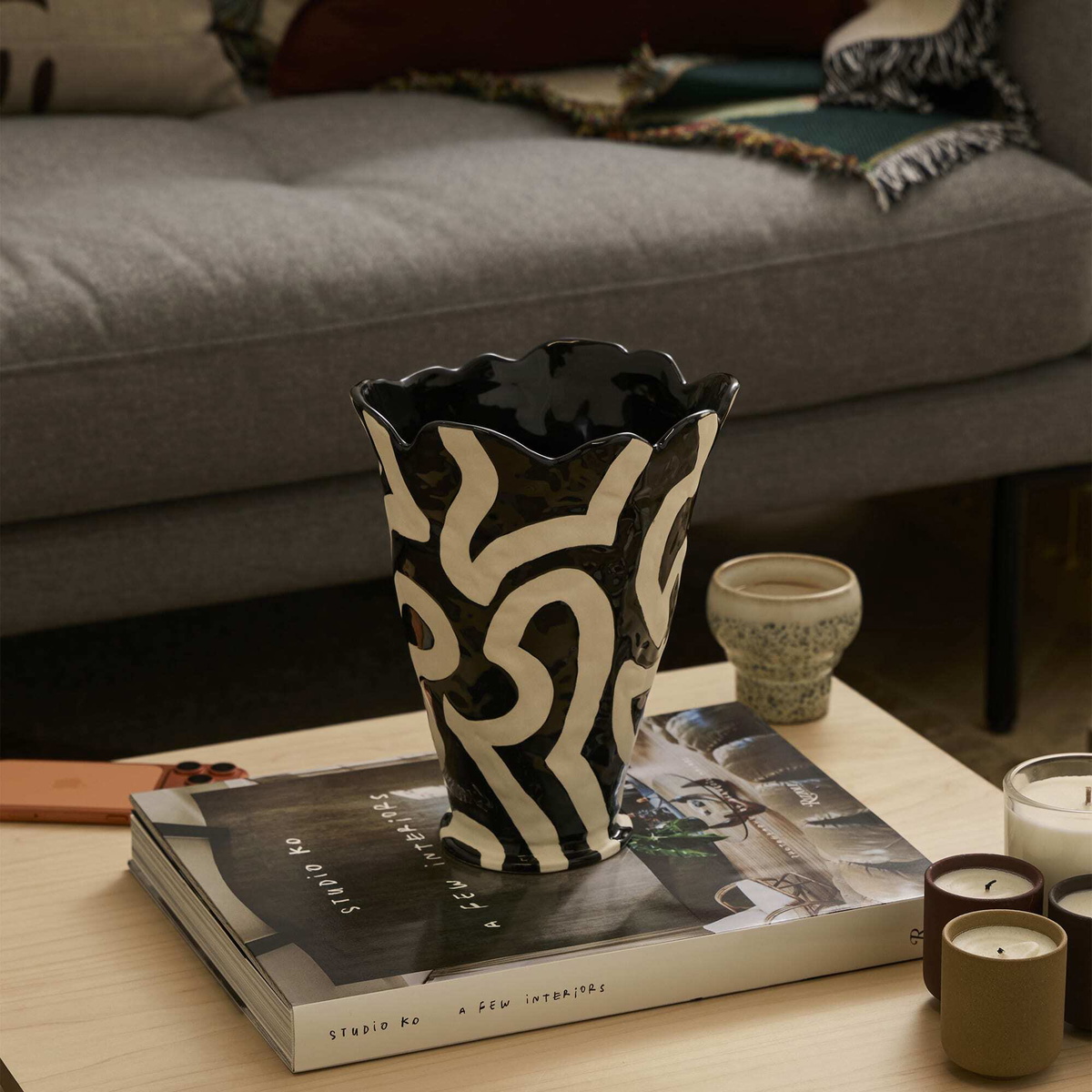 HAY Jessica Hans Shadow Vase in Black/White