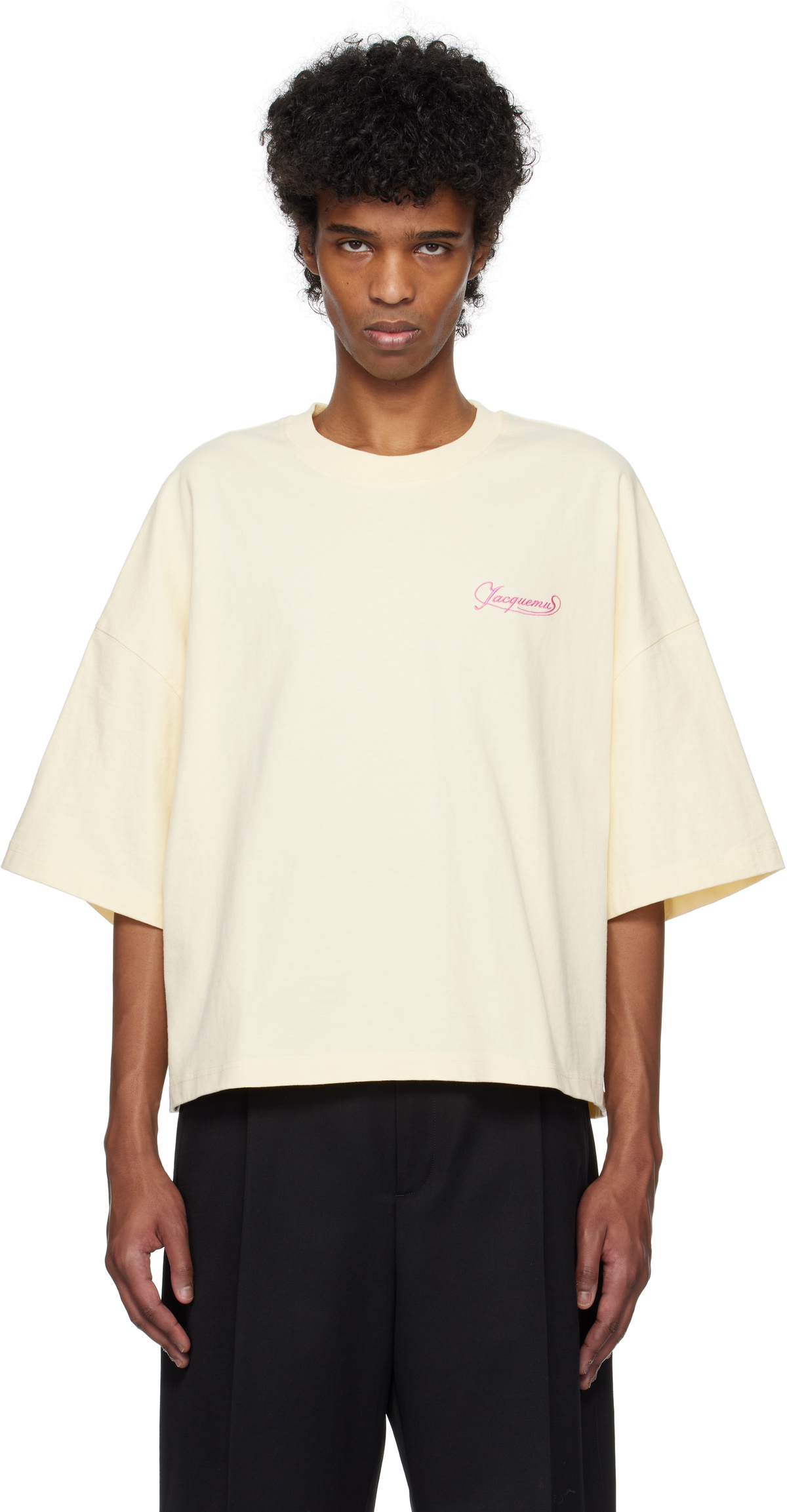 【送料関税込】JACQUEMUS Corto ボクシーTシャツ uni club beige The Corto t-shirt by JACQUEMUS | Official website