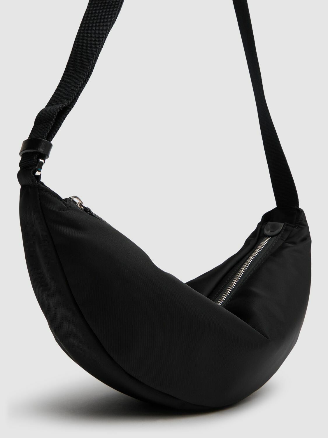 【THE ROW】 Caiden banana クロスボディーバック THE ROW Caiden Banana Crossbody Bag The Row