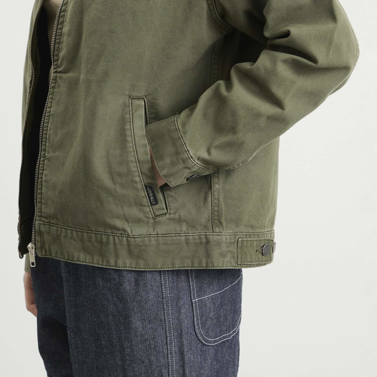 Gramicci Women's Taos Canvas Jacket in Moss