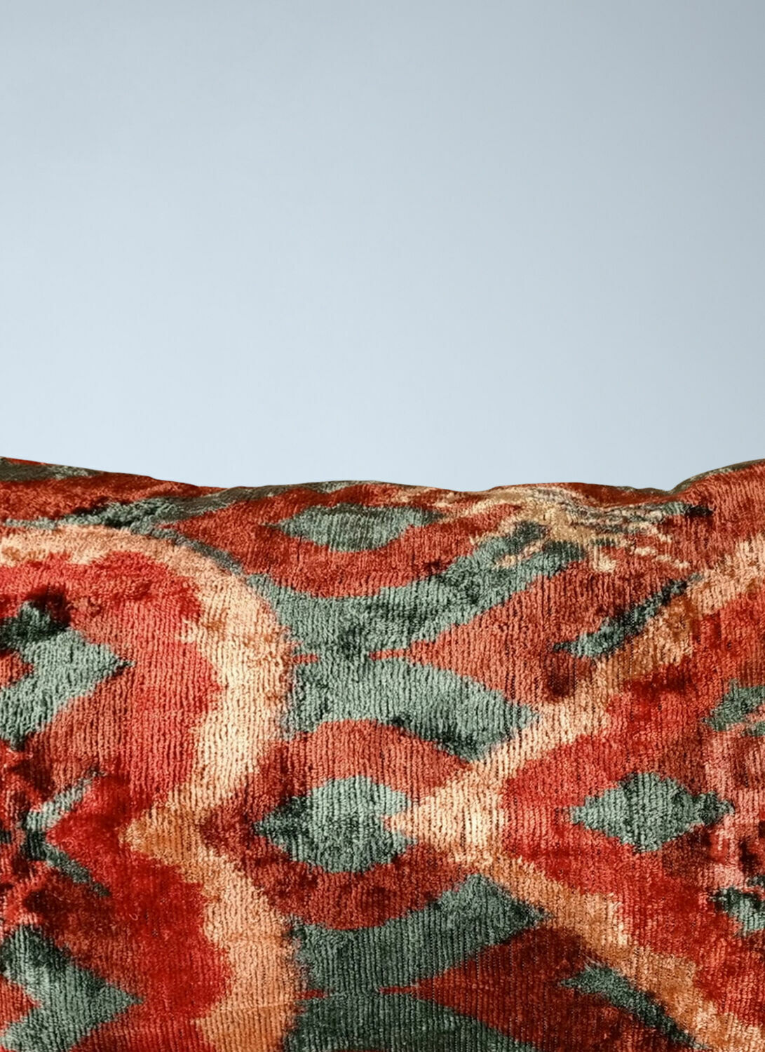 Les-Ottomans Velvet Patterned Cushion