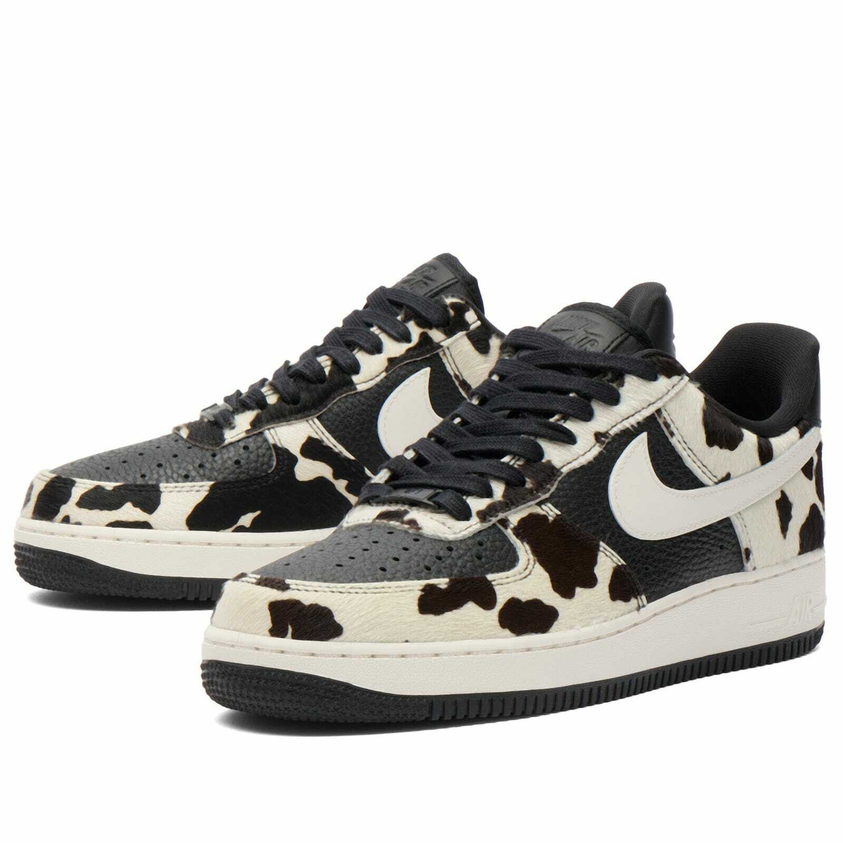 Nike Women's Air Force 1 '07 Se Prm Sneaker in Black/Phantom