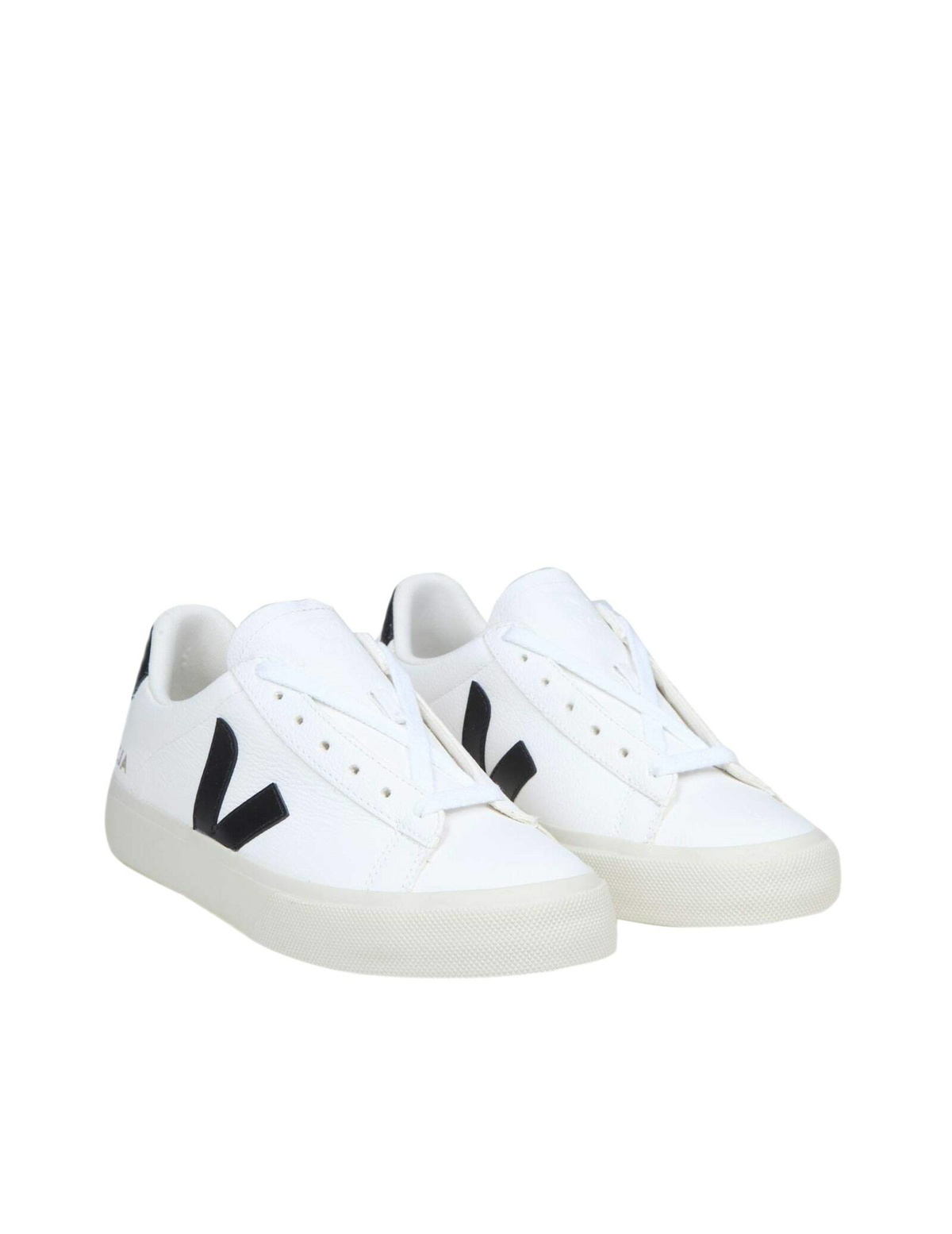 Veja Campo Chromefree In White/black Leather