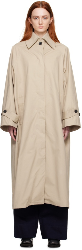 Photo: Mark Kenly Domino Tan Beige Caro Trench Coat