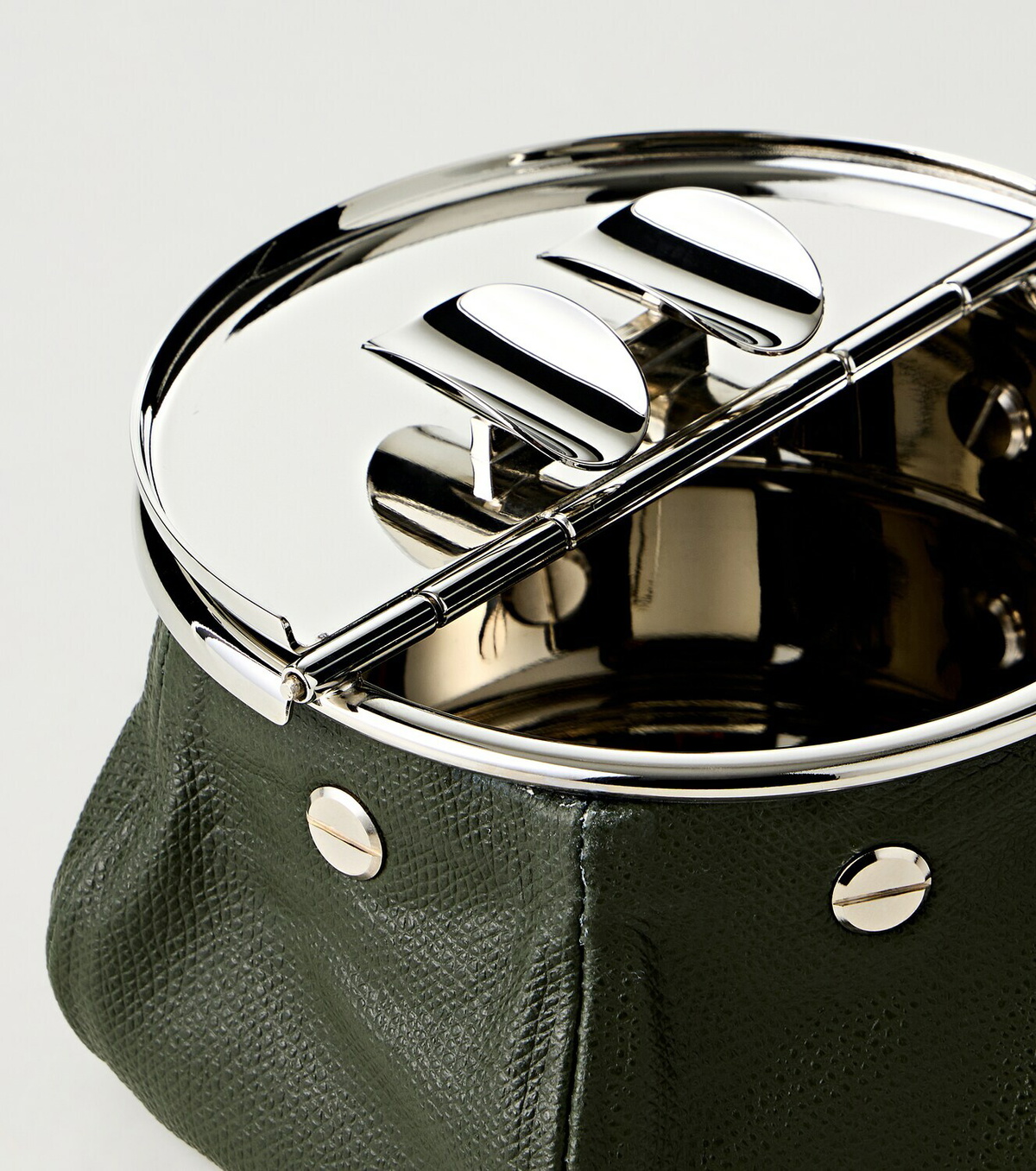 Giobagnara Laurence Bean Bag leather ashtray