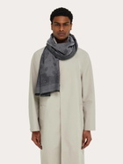 Ferragamo Mens Arabesque print stole in Grey