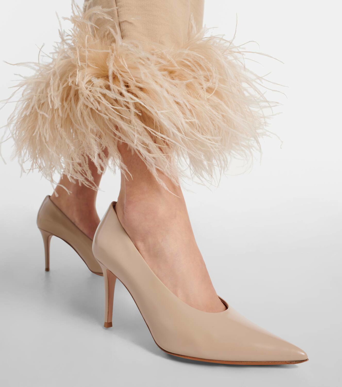 Gianvito Rossi Robbie leather pumps