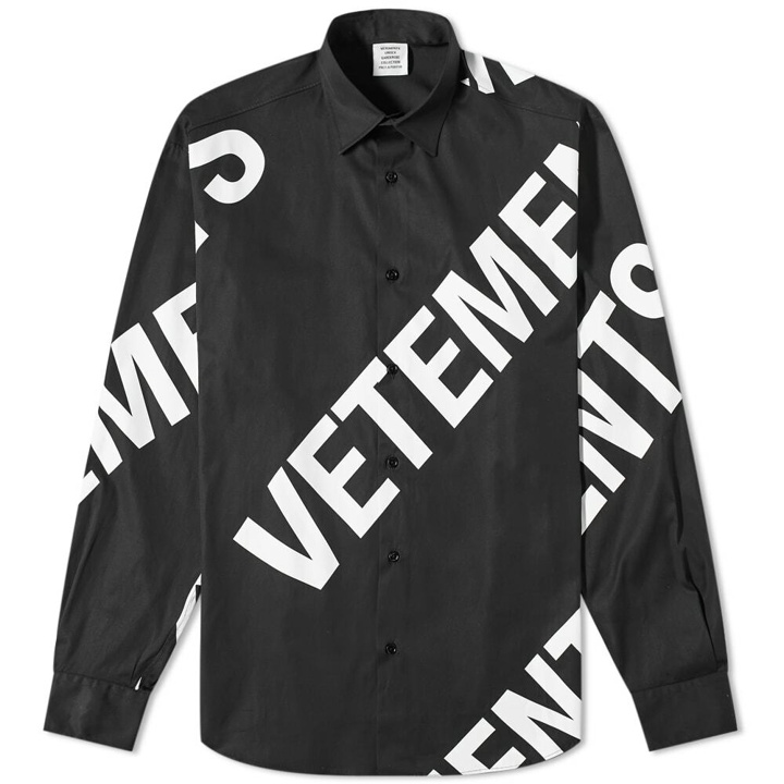 Photo: Vetements Men's Giant Logo Shirt in Blck&Wht