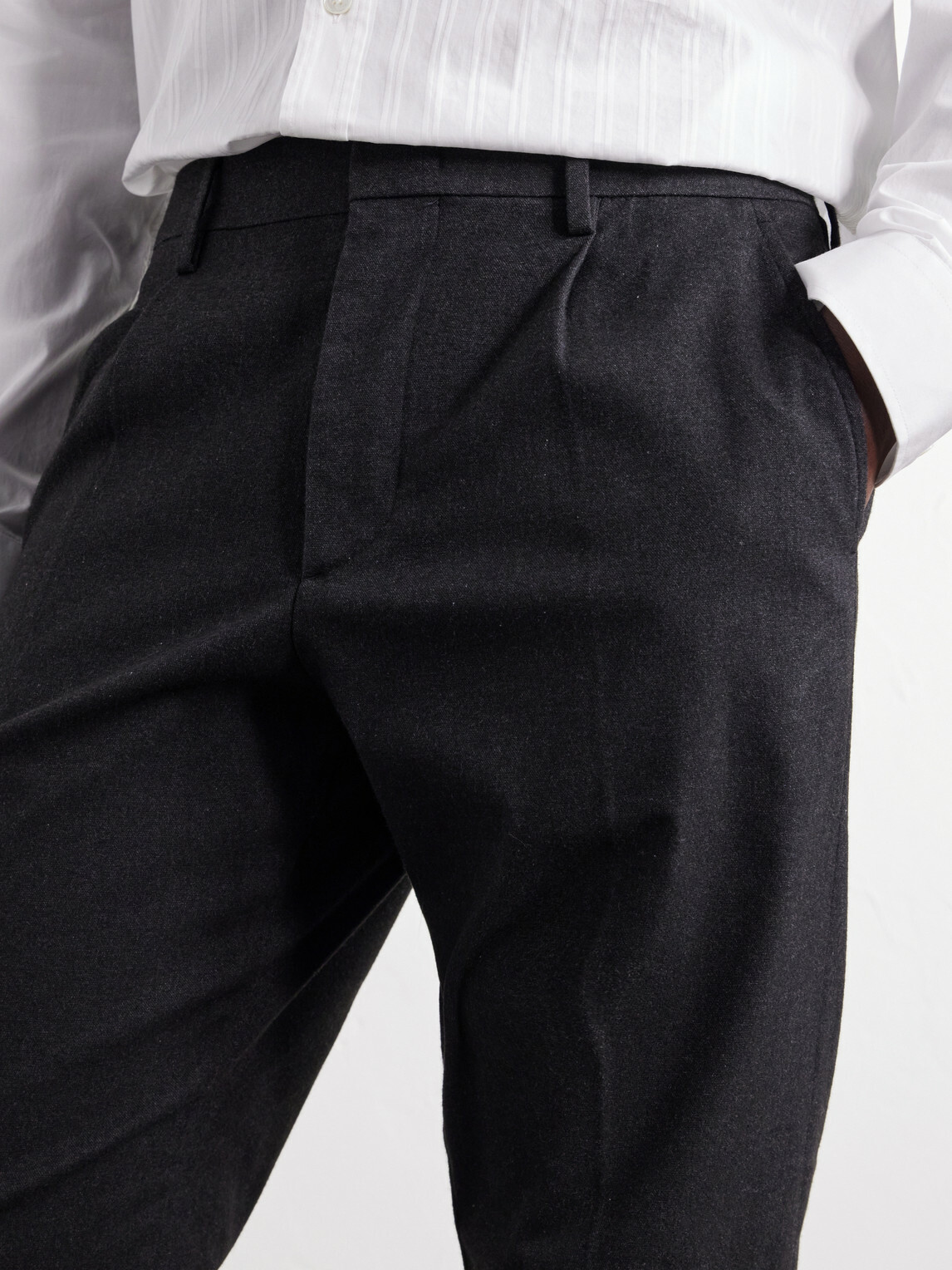 NN07 - Bill 1067 Tapered Pleated Brushed Twill Chinos - Black