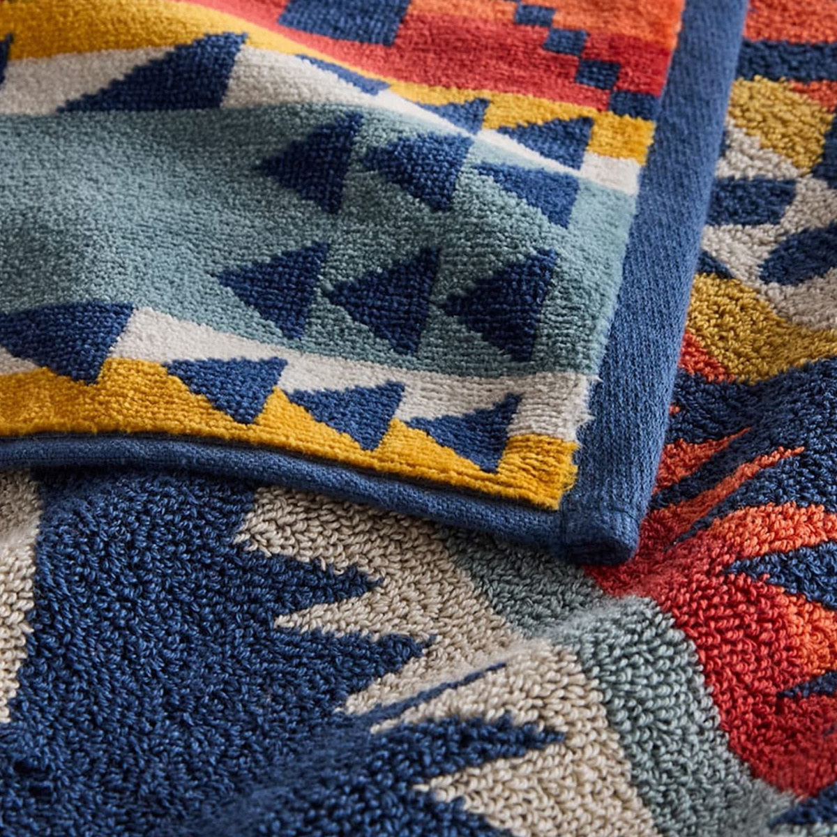 Pendleton Oversized Spa Towel in Nehalem Navy 