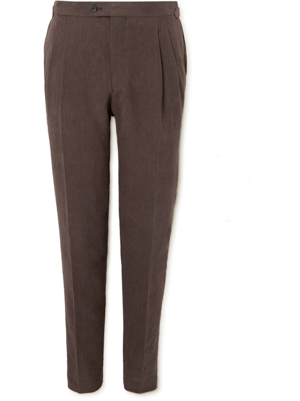 Photo: Thom Sweeney - Tapered Pleated Linen Trousers - Brown