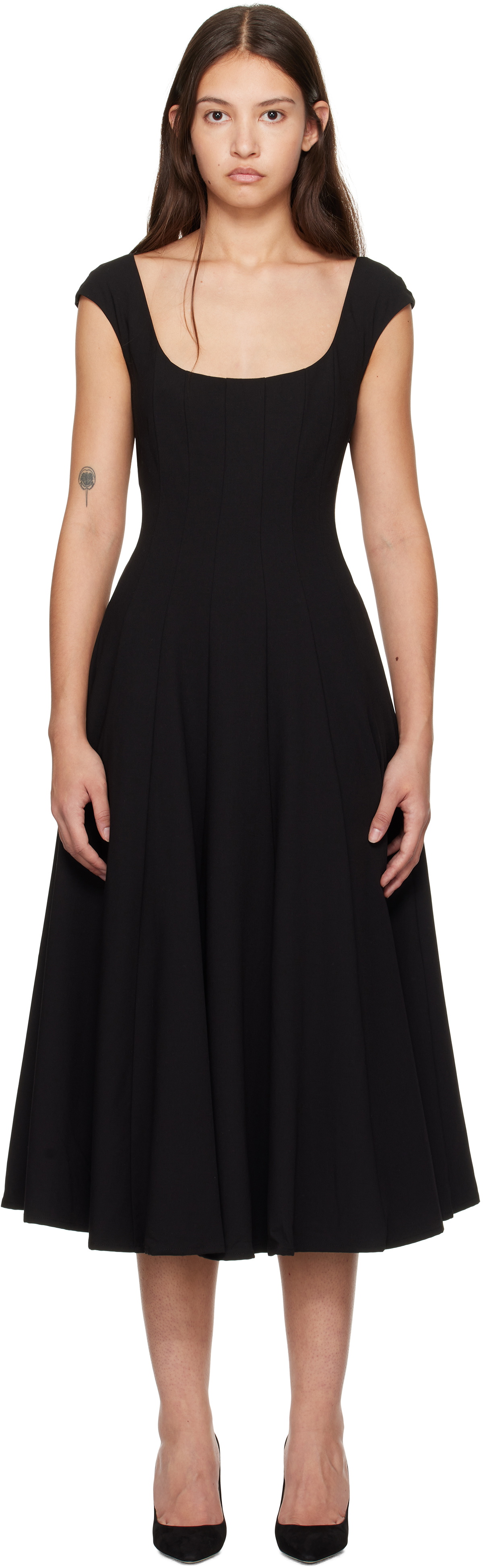 【関税込み】GUIZIO ブラック Leah ミディアムドレス GUIZIO: Black Leah Midi Dress | SSENSE
