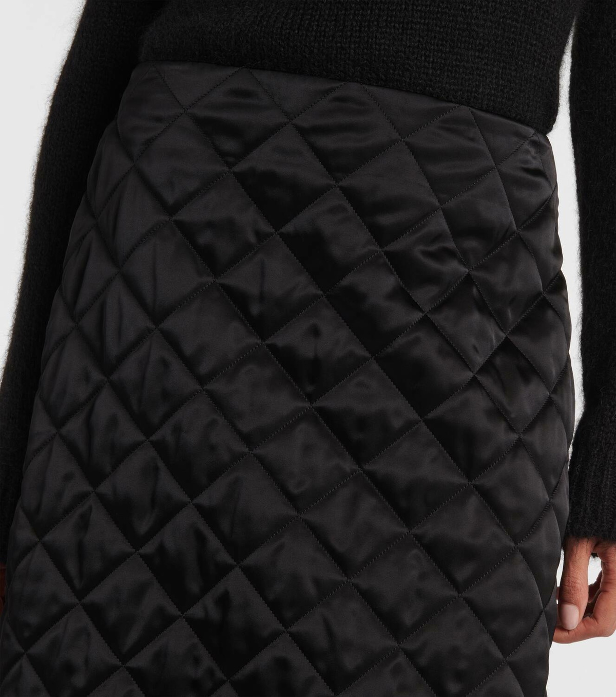 スカート Jil Sander Black Viscose Satin Midi Skirt Satin midi skirt in black - Jil Sander | Mytheresa
