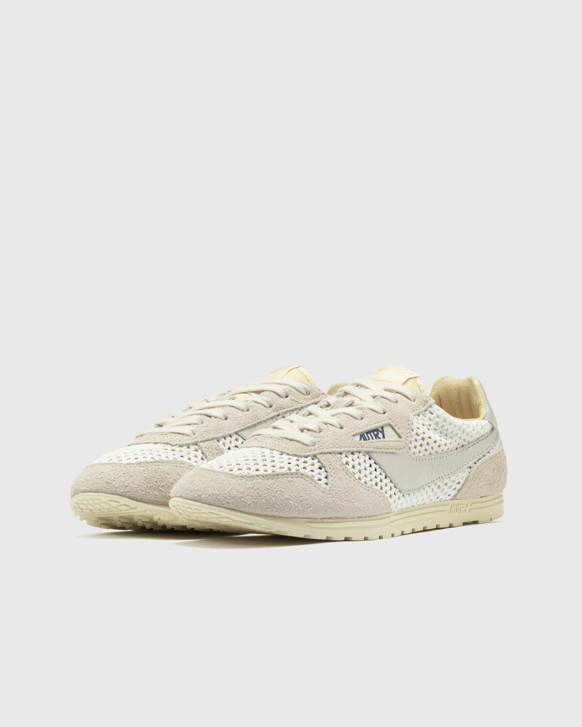Autry Action Shoes WINDSPIN LOW WOM Beige Womens Lowtop