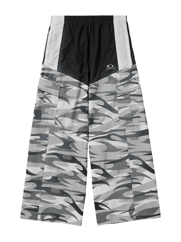 Photo: Balenciaga - Wide-Leg Panelled Cotton-Poplin and Camouflage-Print Ripstop Cargo Track Pants - Black
