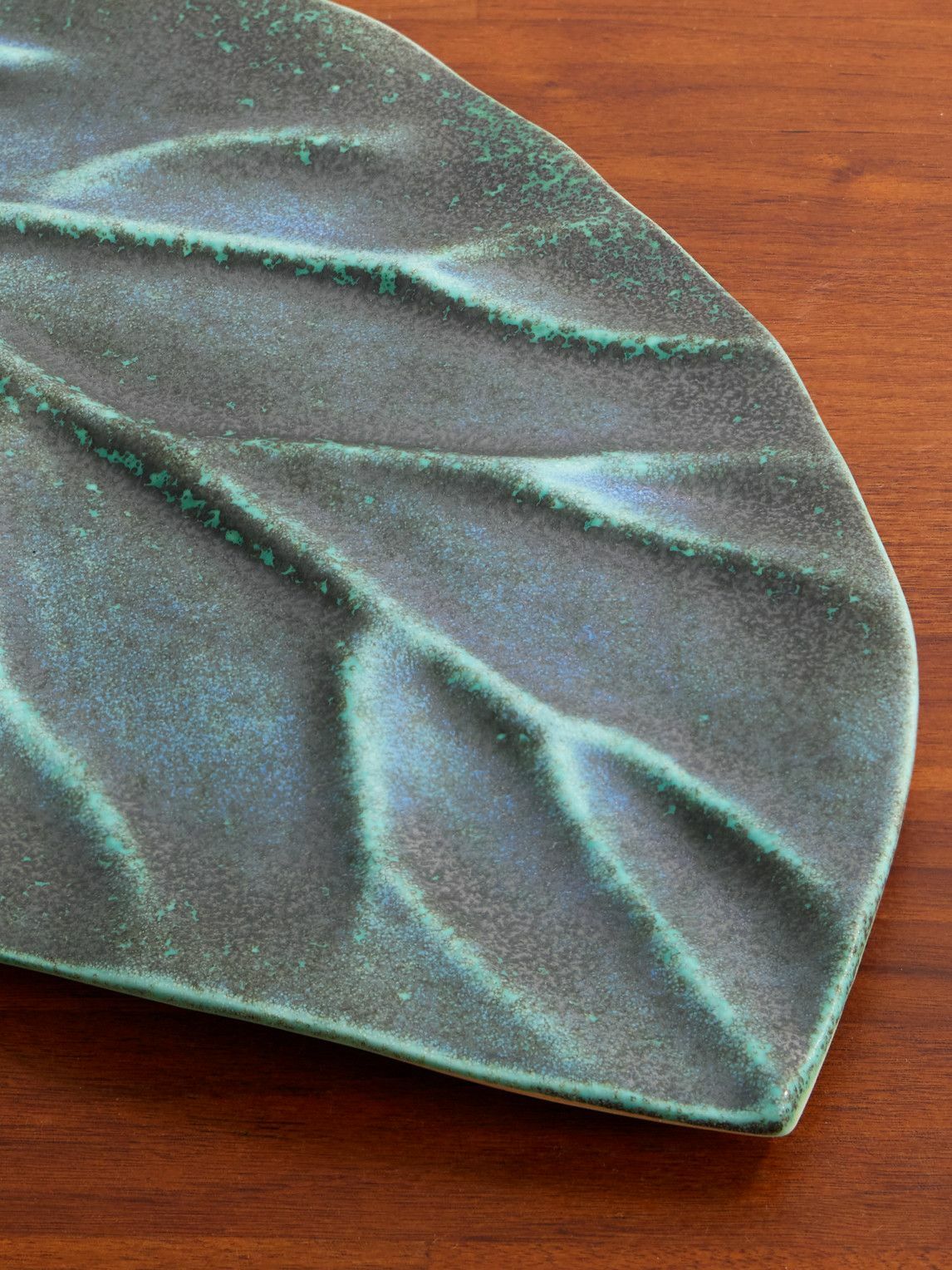 L'Objet - Cenote Leaf Large Porcelain Platter