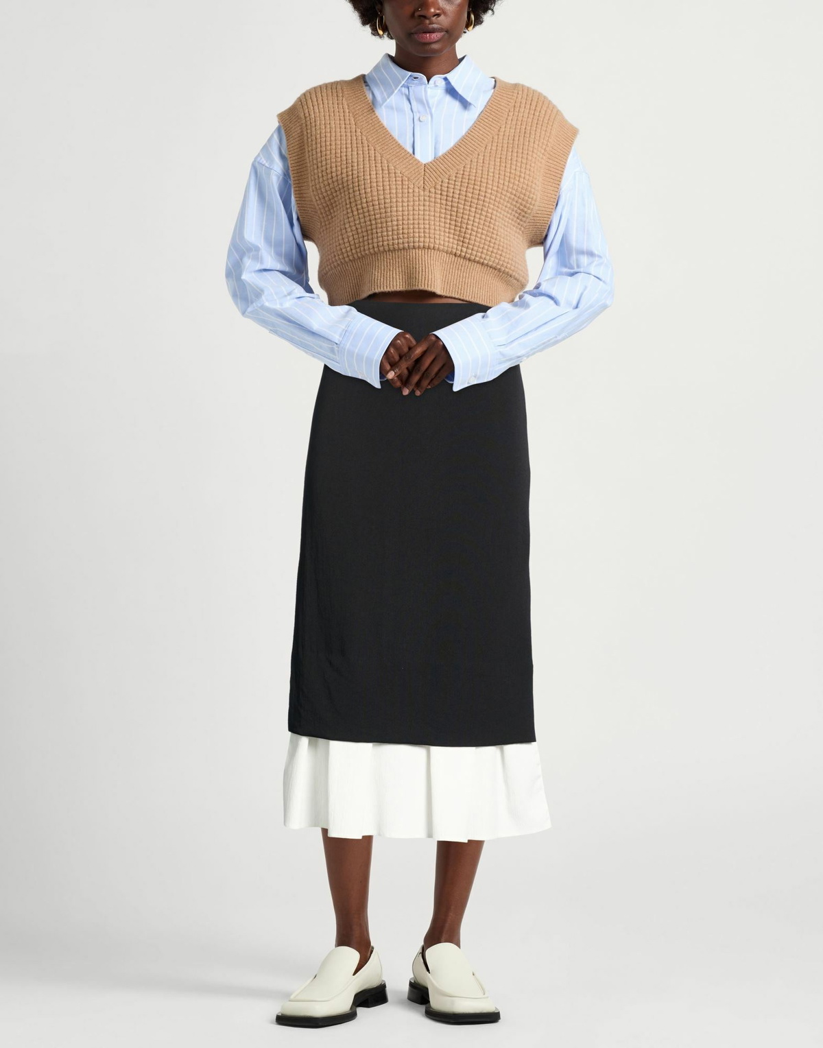 The Garment Womens Midi skirt in Black