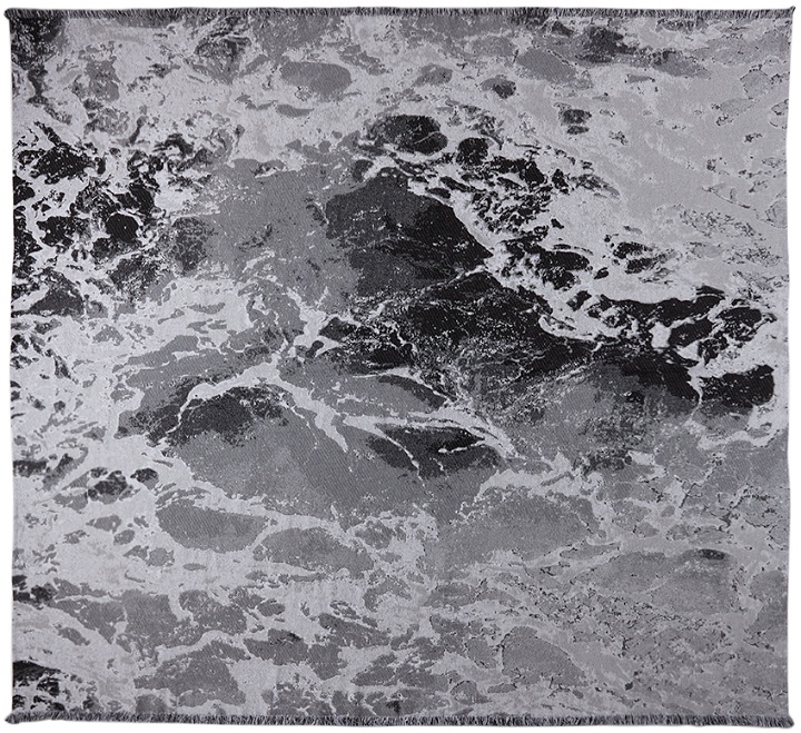 Photo: Serapis Grey Water Blanket